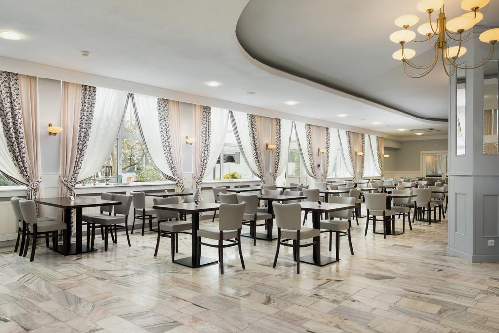 Jantar Medical Spa Dziwnowek Exterior photo